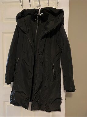 Oopik Black Hooded Women's Winter Coat